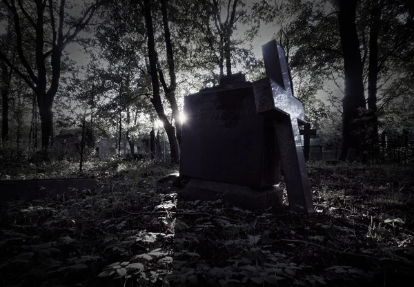 Headstone in the old cemetery — Stock Photo, Image