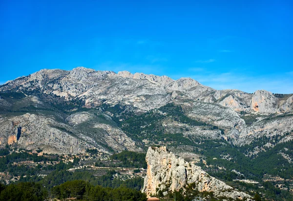 Rock av Alcala i Guadalest. Costa Blanca, provinsen Alicante. — Stockfoto