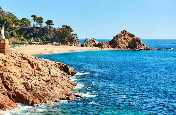 Rocky seaside of Tossa de Mar Beach. Costa Brava, Spain — Stock Photo, Image