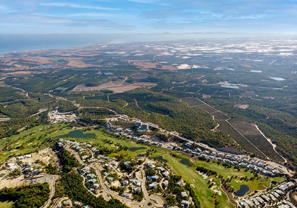 Imagen Panorámica Aérea Campo Golf Las Colinas Modernas Villas Lujo —  Fotos de Stock