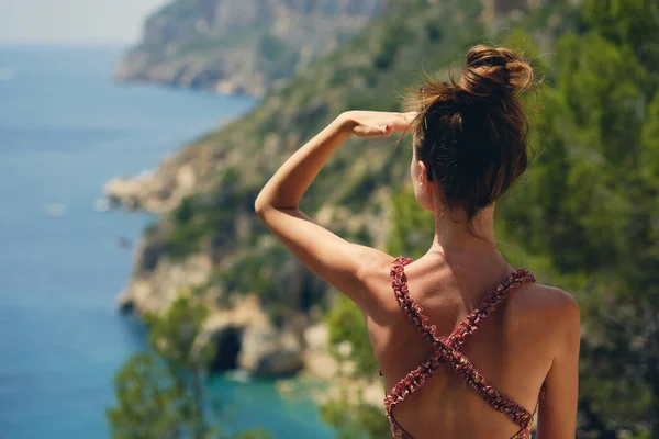 Rear View Woman Traveller Looking Distance Admires Beautiful Nature Costa — Stock Photo, Image