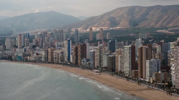 Benidorm Sandstrand Utsikt Uppifrån Spanska Populära Turistiska Plats Utsikt Moderna — Stockvideo