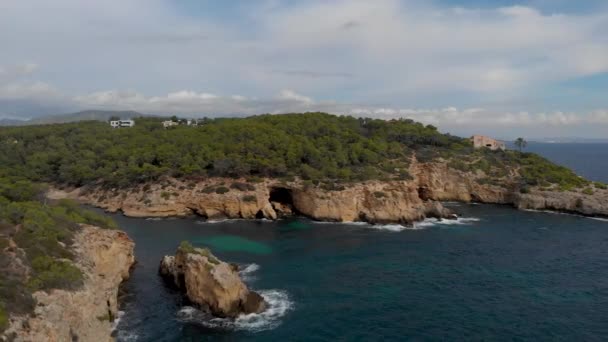 Drone Szempontból Mallorca Cap Falco Strand Türkiz Öböl Sziklás Tengerpart — Stock videók