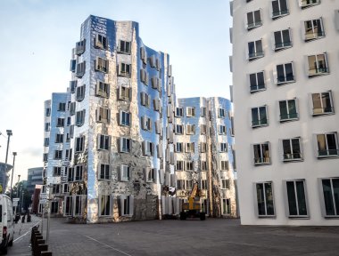Dış futuristik binada Neuer Zollhof Dusseldorf medya Harbor.