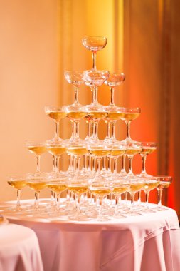 Champagne Pyramid