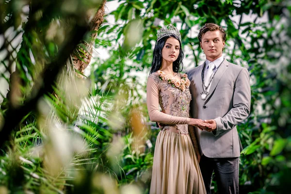 Rey y Reina — Foto de Stock