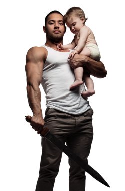 Bir bebek sarılma ve bir kılıç tutan babası