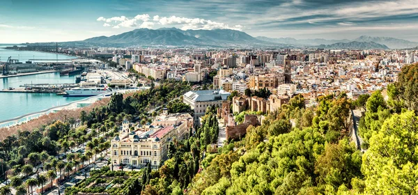 Panoramisch zicht op de stad Malaga. Andalusië, Spanje — Stockfoto