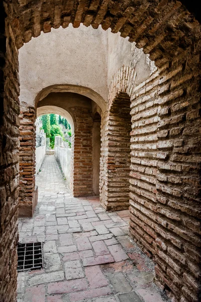 Gibralfaro Kalesi (Alcazaba de Malaga) içinde. Malaga şehir.