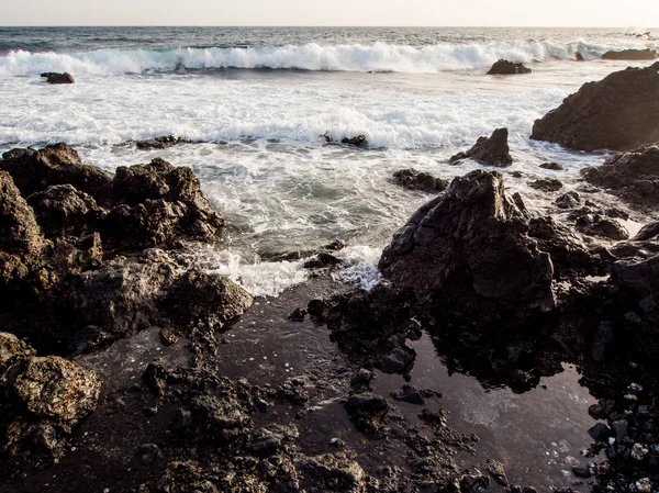 Breaking waves — Stock Photo, Image