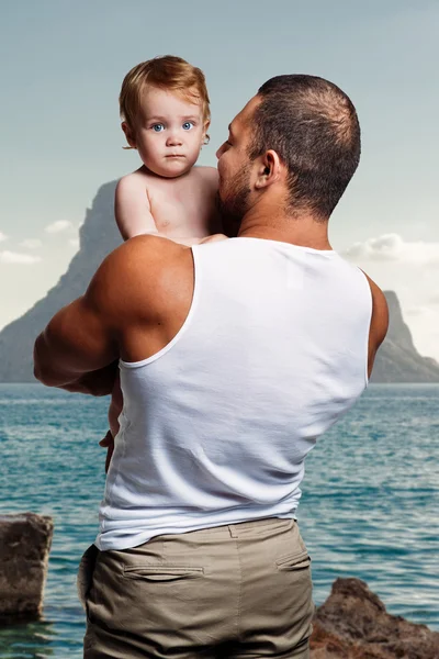 Athletic father with adorable little daughter — Stock Photo, Image