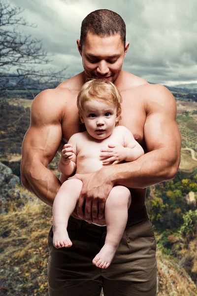 Athletic father with lovely little daughter — Stock Photo, Image