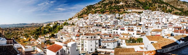 Panorama van witte dorp van Mijas — Stockfoto