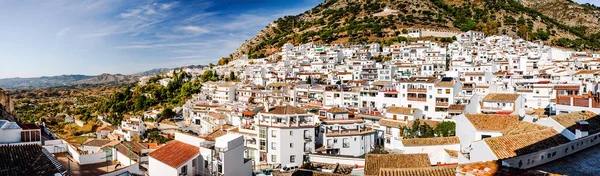 Panorama de pueblo blanco de Mijas — Foto de Stock