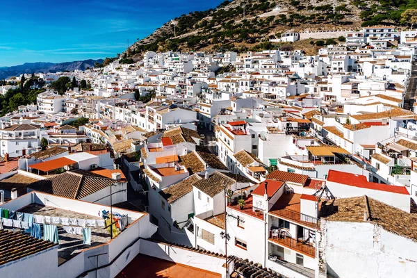 Incantevole piccolo villaggio bianco di Mijas — Foto Stock