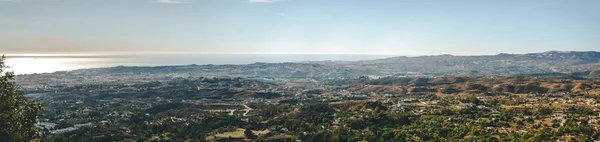 Vue panoramique de la ville de Fuengirola — Photo