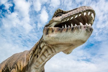 Bir Tyrannosaurus gerçekçi bir model 