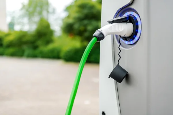 Electric vehicle charging station — Stock Photo, Image