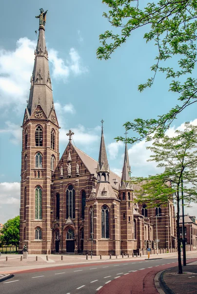 Das Äußere einer Vaterkirche aus dem 19. Jahrhundert — Stockfoto