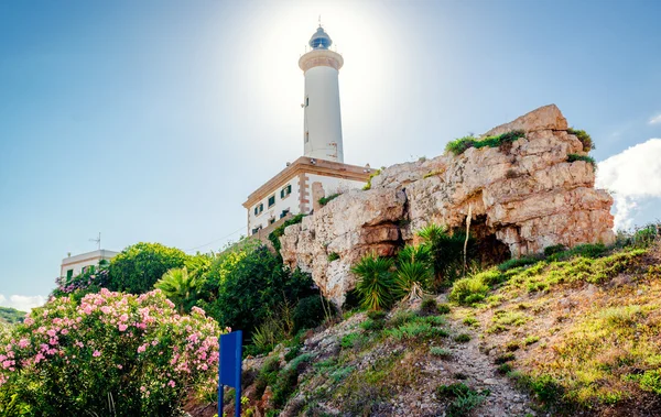 Faro de Botafoch maják v městě přístavu Ibiza — Stock fotografie