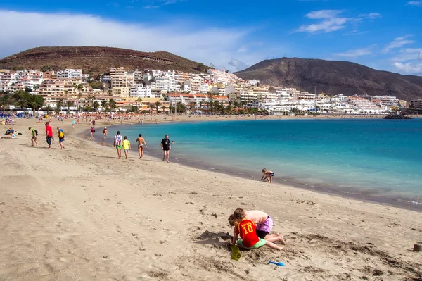 Tenerife, Ilhas Canárias - 09 de janeiro de 2015: Pessoas relaxando — Fotografia de Stock