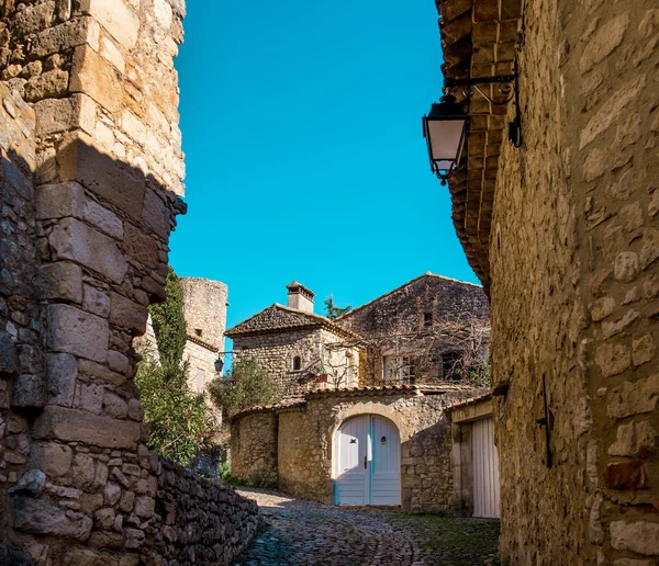 Empty street of La Roque-sur-Ceze, it is very picturesque villa — Stock Photo, Image