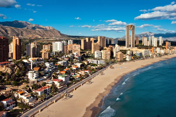 Linea costiera di una città di Benidorm — Foto Stock