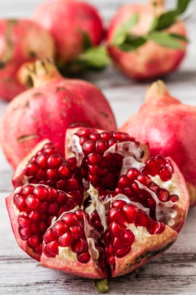 Juicy Pomegranates — Stock Photo, Image