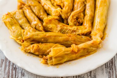 Sarma, lahana dolması rulo 