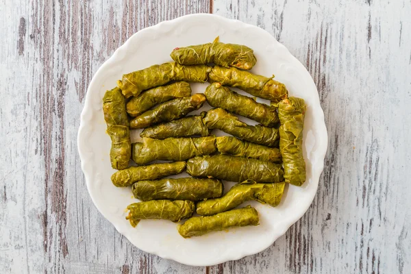 Sarma, hojas de uva rellenas — Foto de Stock