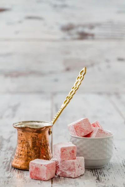 Türk lokumu ile Türk kahvesi