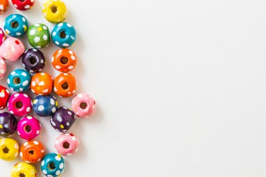 çok renkli boncuklar