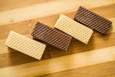 Beyaz ve siyah gofret bisküvi 