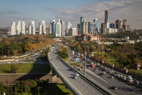 Wolkenkrabbers in Maslak, een van de belangrijkste zakenwijken van Ist — Stockfoto