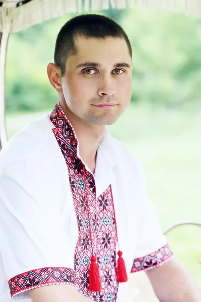 Людина в українській вишивці, Закри — стокове фото