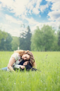 Anne ve oğlu dinlenme