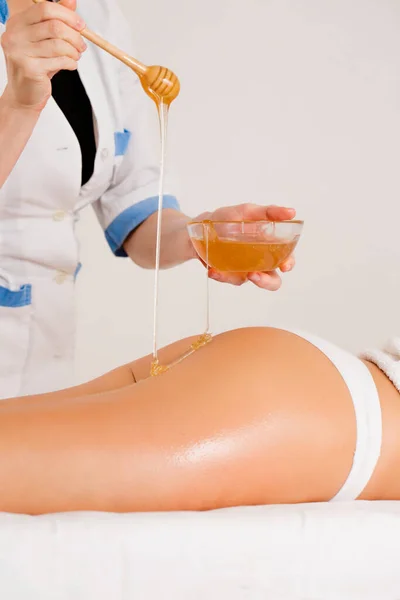 Massage Therapist Doing Cellulite Medical Massage Honey Close — Stock Photo, Image