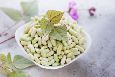 bir tabak taze fasulye