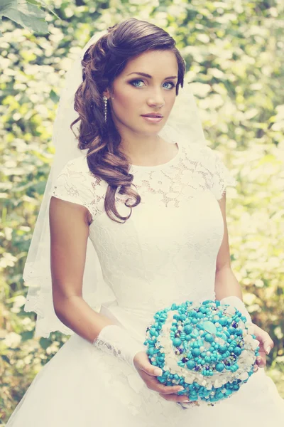 Невеста с букетом из камня, винтажные — стоковое фото
