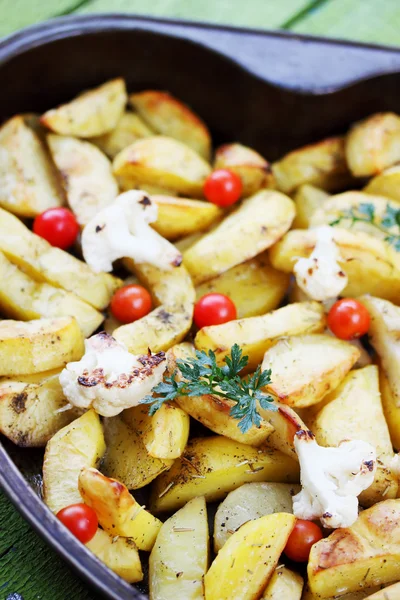 Batatas fritas com couve-flor — Fotografia de Stock