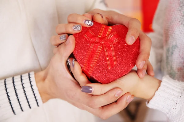 Heart in hands — Stock Photo, Image