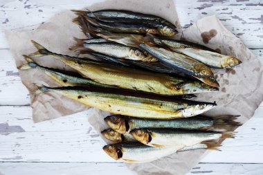 çeşitli füme balık