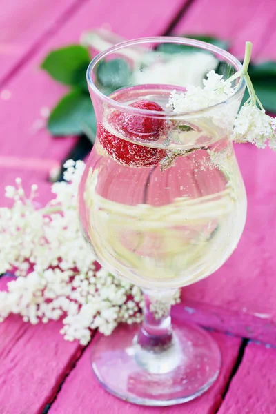 Elder Kvass in a glass — Stock Photo, Image