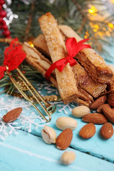 Cookies stokken met noten — Stockfoto