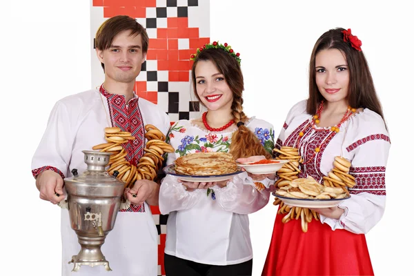 Shrovetide neşeli insanlar kutlamak