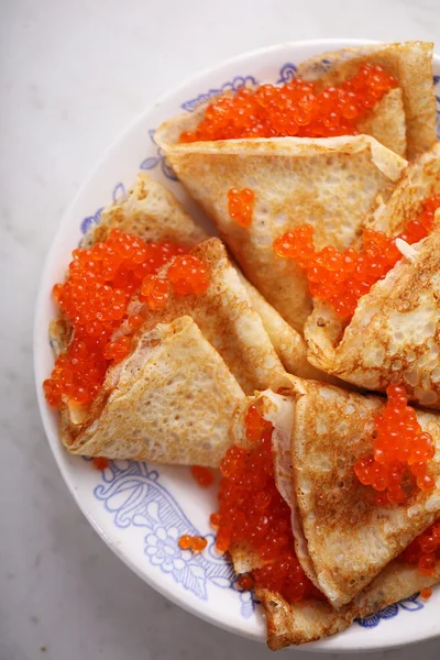 Frittelle con caviale — Foto Stock