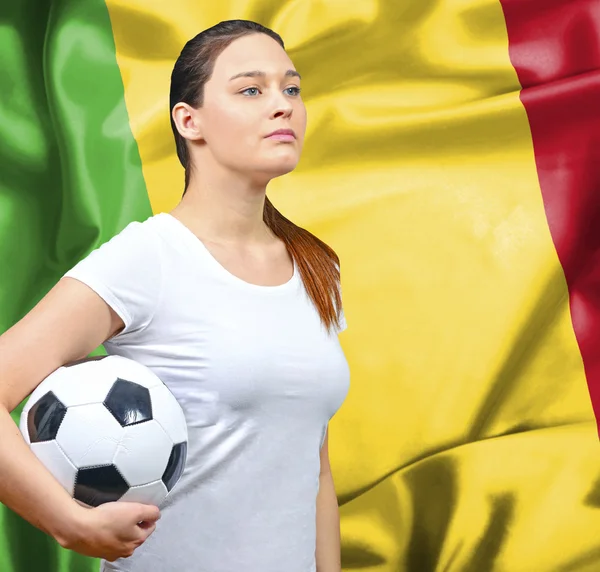マリ共和国の誇りに思って女性フットボールのファン — ストック写真