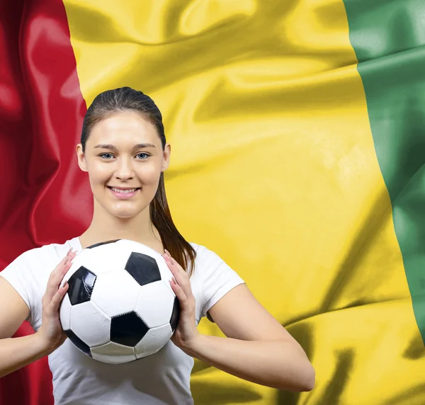 ギニアの誇りに思って女性フットボールのファン — ストック写真