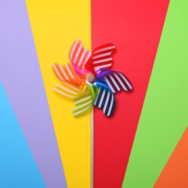 Colorul arka planları - en az tasarım olarak çok renkli Çarkıfelek
