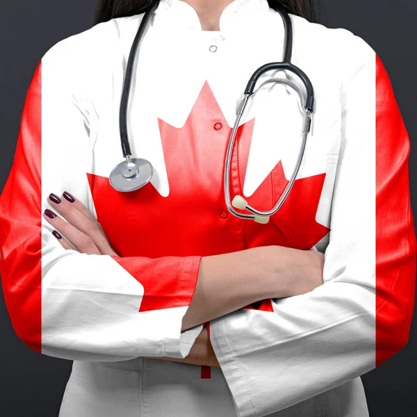 Kanada Ulusal Bayrağı Ile Sağlık Sistemini Temsil Eden Doktor — Stok fotoğraf